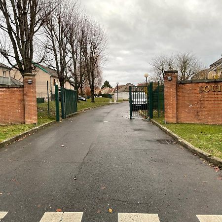 Studio Cosy A 10 Minutes De Disneyland Paris Bailly-Romainvilliers Kültér fotó
